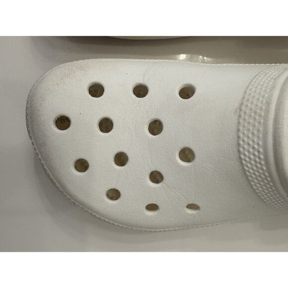 Crocs White Classic Clog Size Junior 5 - Picture 3 of 10
